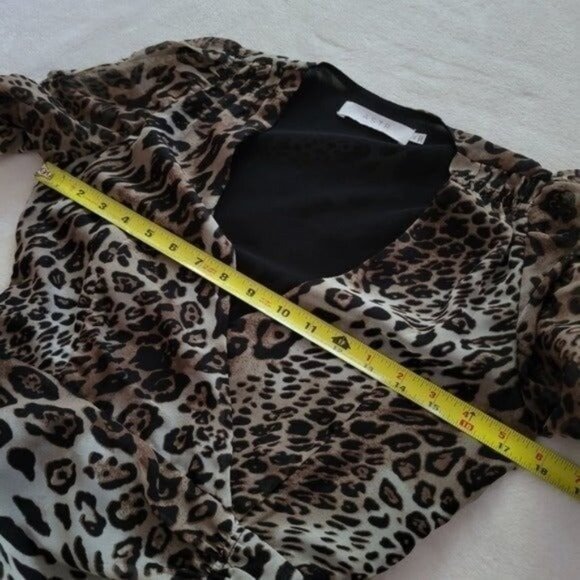 ASTR The Label Short Sleeve Ruched Midi Dress Leopard Print Size XS - Picture 9 of 12